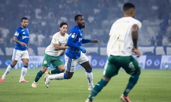 Cruzeiro vence a Chapecoense e avança para as quartas da Copa do Brasil