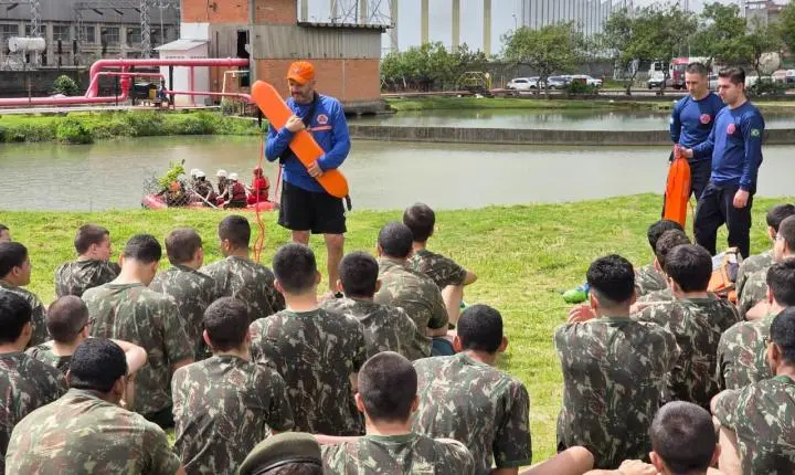 Defesa Civil de São Caetano capacita atiradores do Tiro de Guerra para atuação em situações de chuvas intensas