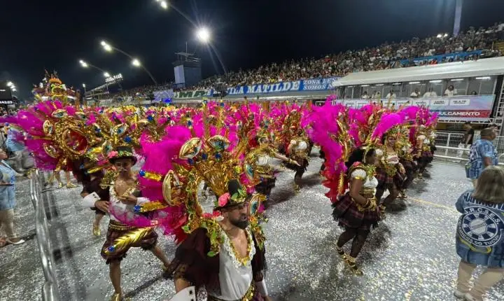 Desfiles do Grupo de Acesso em São Paulo - Carnaval 2026