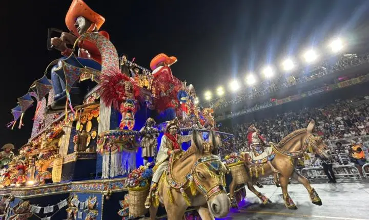 Desfiles do Grupo de Acesso em São Paulo - Carnaval 2026