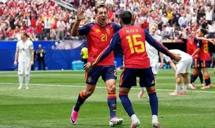 Espanha domina Áustria, vence por 3 a 0 no SoFi Stadium e avança às oitavas quebrando tabu de 30 anos