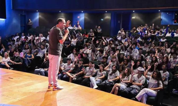 Estudantes da rede pública de Mauá participam de aula aberta sobre orçamento e gestão municipal