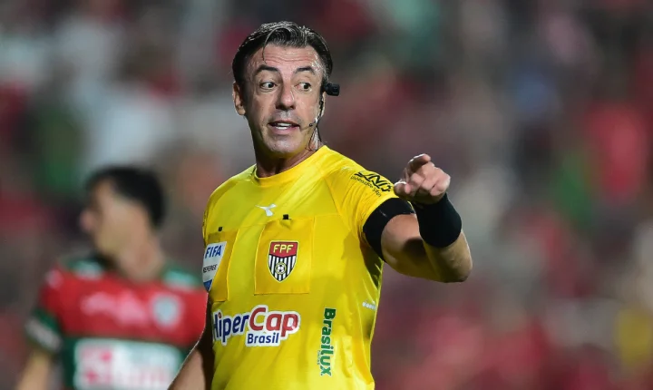 Federação Paulista de Futebol se manifesta após declarações de Trump em relação a Raphael Claus