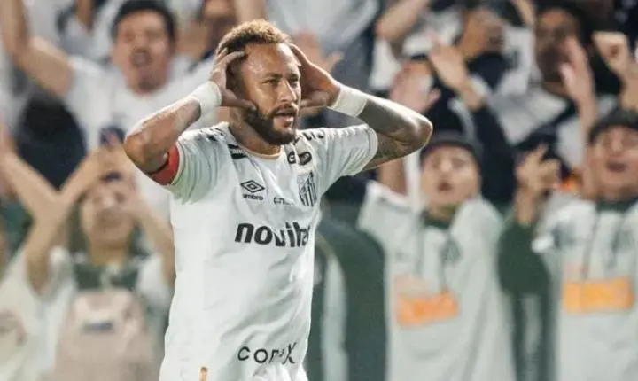 Neymar marca dois gols, mas Santos cede empate à lanterna Chapecoense na Vila Belmiro
