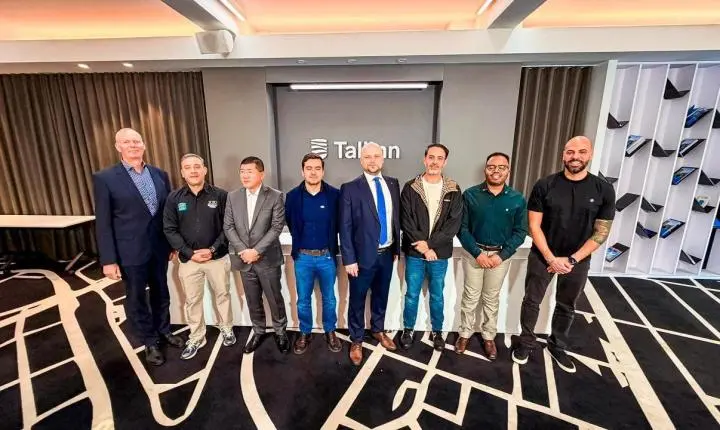 Prefeito de Ribeirão Pires representa o Grande ABC em missão de inovação digital na Europa