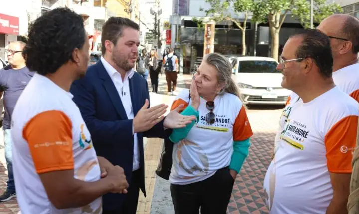 Santo André instala ponto de hidratação no Centro e anuncia ações de combate ao calor extremo