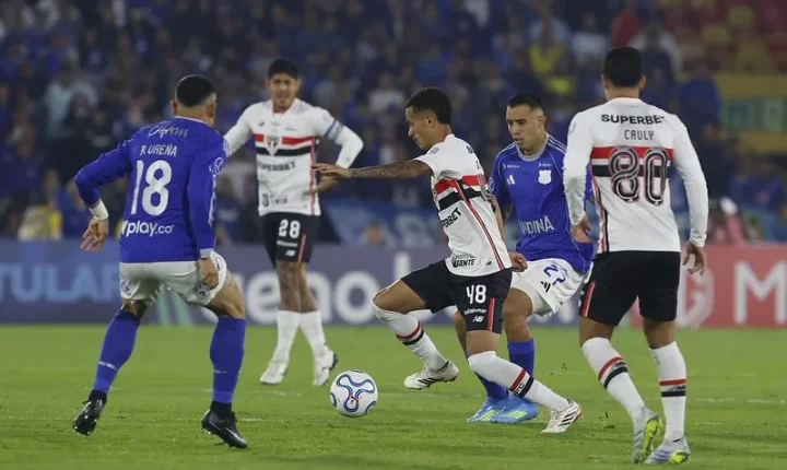 São Paulo empata sem gols com Millonarios na Colômbia e mantém liderança do Grupo C