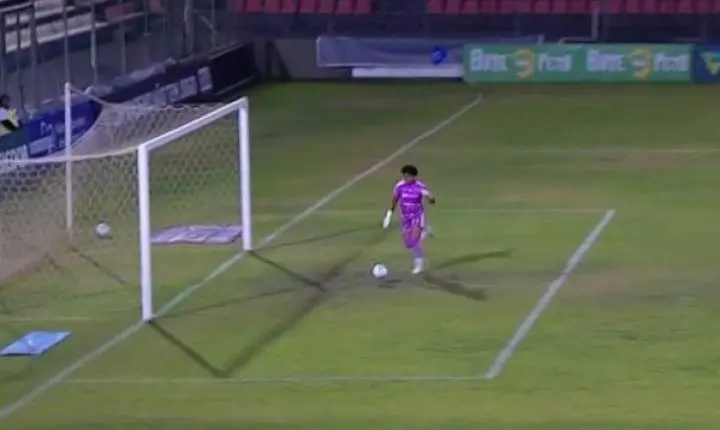 São Paulo vence o Cruzeiro de virada com gol bizarro e consolida posição no Brasileirão Feminino