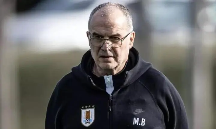 Técnico Marcelo Bielsa convoca Uruguai para a Copa com sete atletas do futebol brasileiro