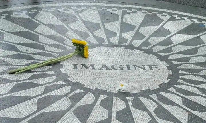 Tributo Vivo a John Lennon no coração de Nova York
