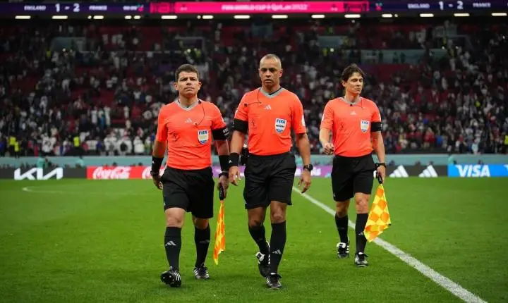 Trio de arbitragem brasileiro comandará o jogo de abertura da Copa do Mundo de 2026