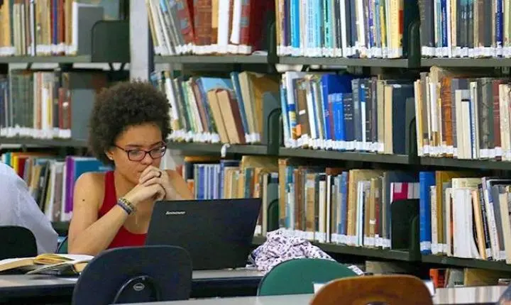USP abre inscrições para curso gratuito que prepara estudantes de pós-graduação para proficiência em inglês