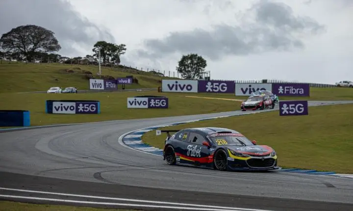 Vinicius Papareli de Ribeirão Pires conquista dois pódios no Velocittà e assume terceiro lugar na Stock Light
