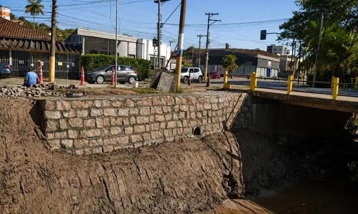 Zeladoria de Ribeirão Pires amplia ações de manutenção urbana durante a semana